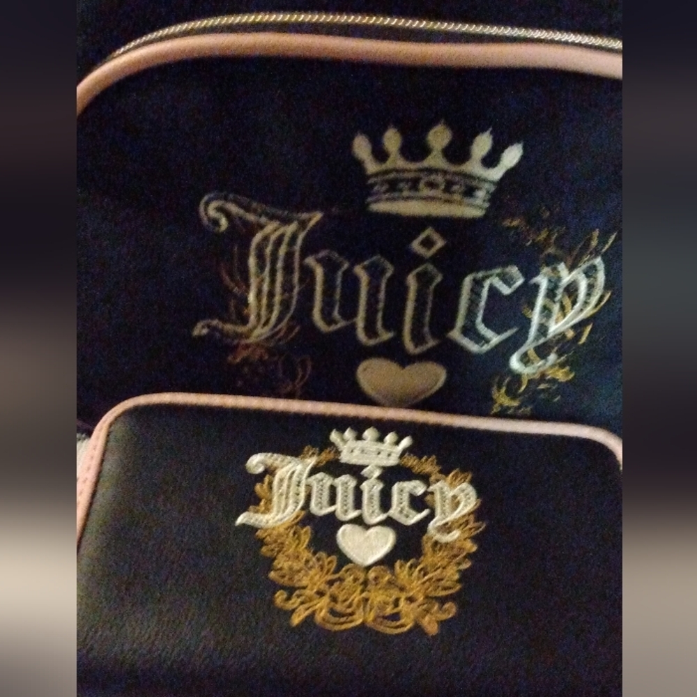 Original juicy couture  bundlebackpack.  This bundle is available.